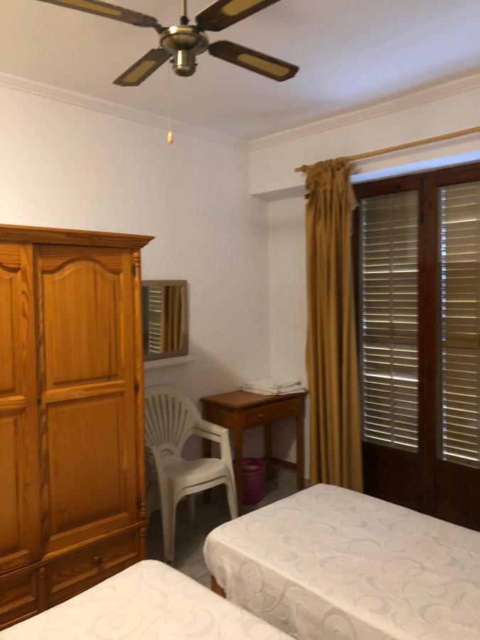 Casa De Huespedes El Almendro Hotel Ibiza Town Ngoại thất bức ảnh
