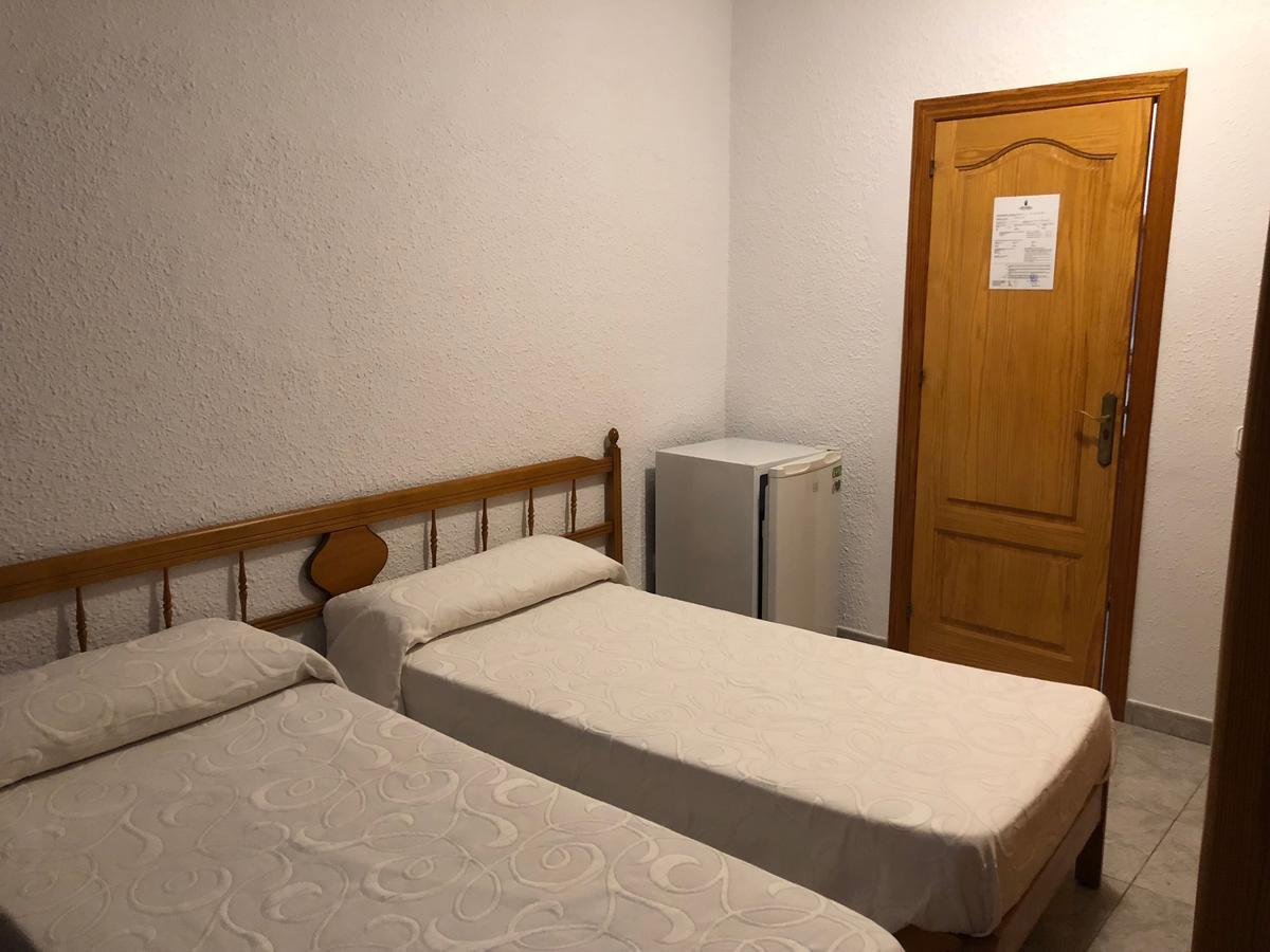Casa De Huespedes El Almendro Hotel Ibiza Town Ngoại thất bức ảnh